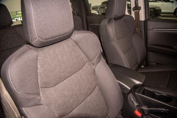 2025 Isuzu D-MAX LS-M