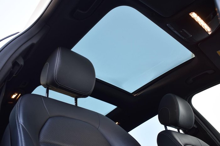 2022 Mercedes-Benz GLC-Class GLC200