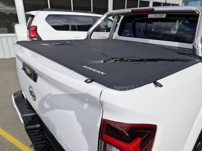 2023 Nissan Navara ST-X