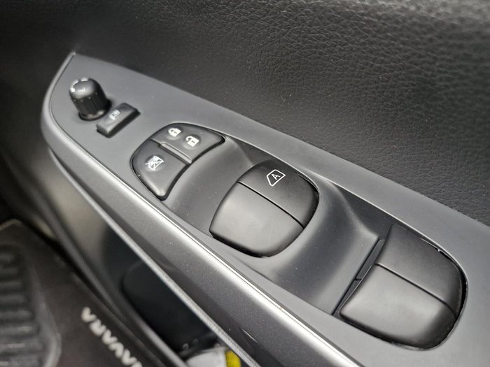 2023 Nissan Navara ST-X
