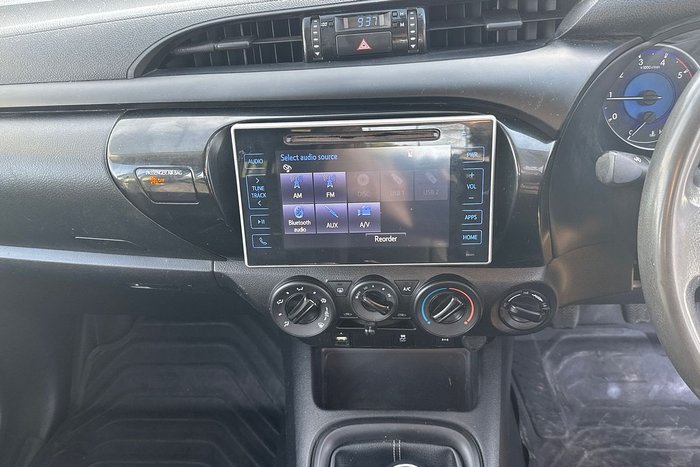 2019 Toyota Hilux SR