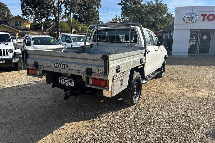 2019 Toyota Hilux SR