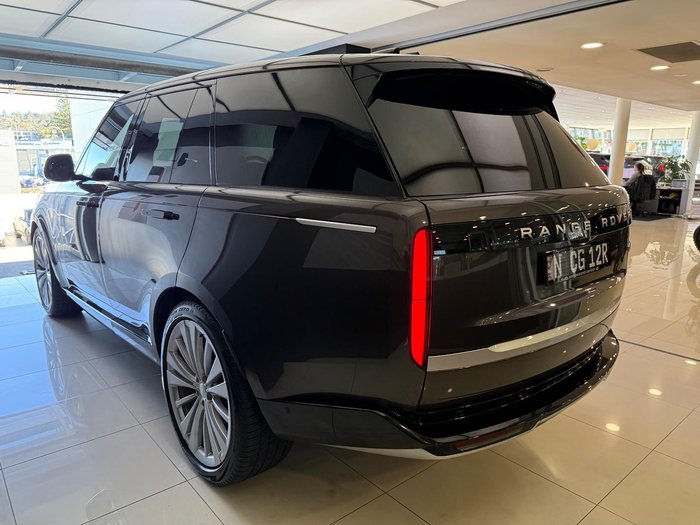 2022 Land Rover Range Rover P530 Autobiography