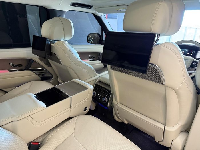 2022 Land Rover Range Rover P530 Autobiography