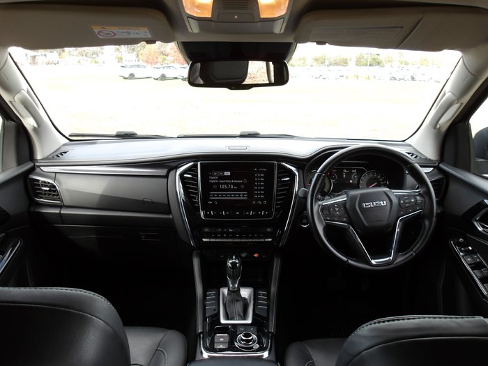 2022 Isuzu MU-X LS-T