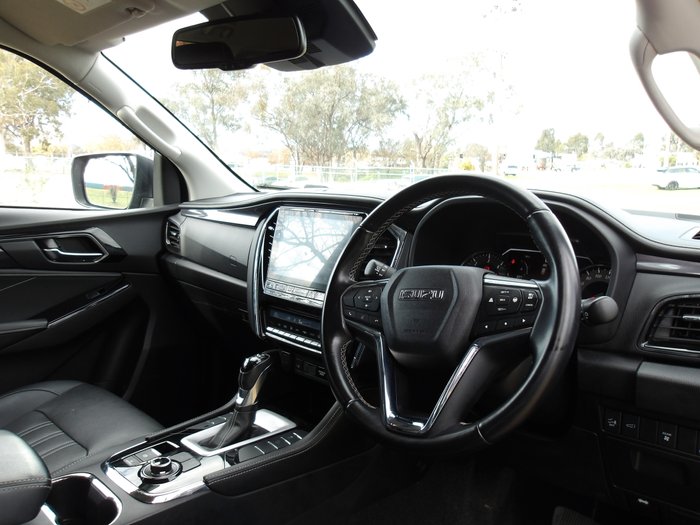 2022 Isuzu MU-X LS-T