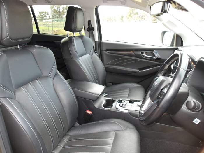 2022 Isuzu MU-X LS-T