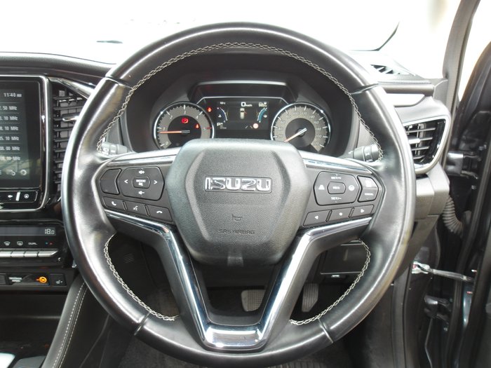 2022 Isuzu MU-X LS-T
