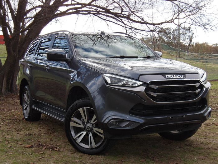 2022 Isuzu MU-X LS-T