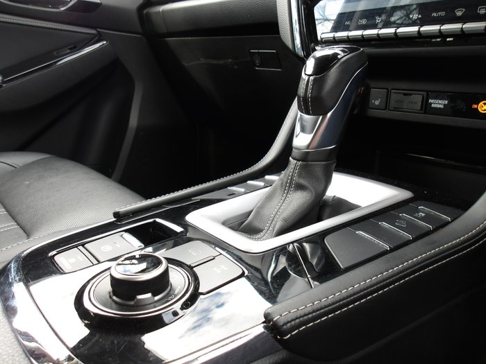 2022 Isuzu MU-X LS-T