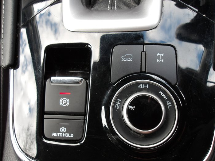 2022 Isuzu MU-X LS-T
