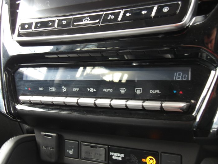 2022 Isuzu MU-X LS-T