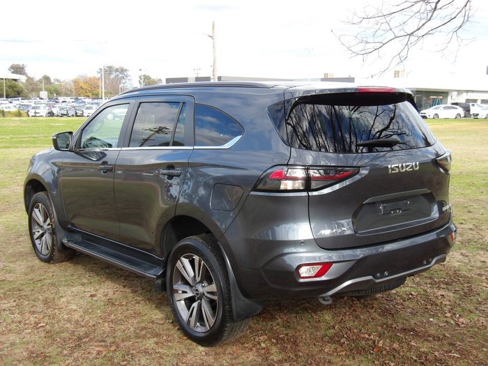 2022 Isuzu MU-X LS-T