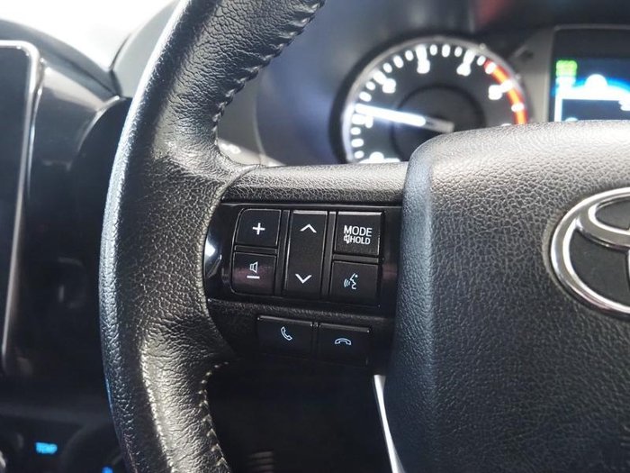 2021 Toyota Hilux SR5