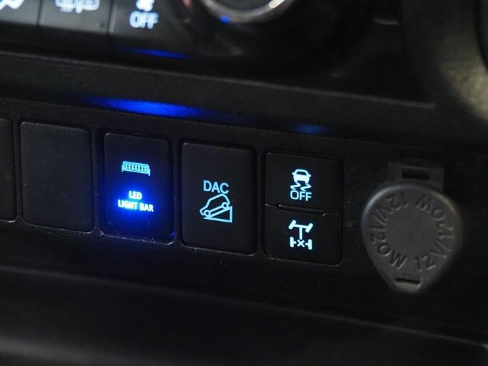 2021 Toyota Hilux SR5