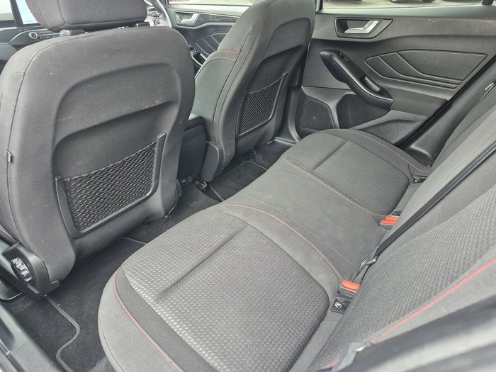 2019 Ford Focus ST-Line