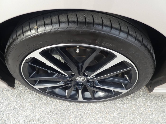 2018 TOYOTA CAMRY SX V6