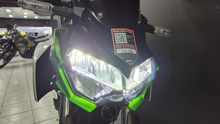 2024 Kawasaki 2024 KAWASAKI Z e-1 ELECTRIC BrightSilver/MatteLime/Ebony