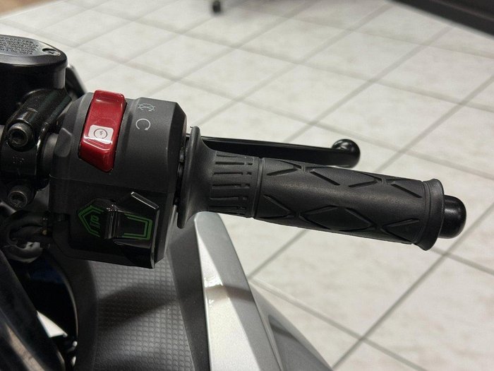 2024 Kawasaki 2024 Kawasaki Ninja e-1 Electric BrightSilver/MatteLime/Ebony