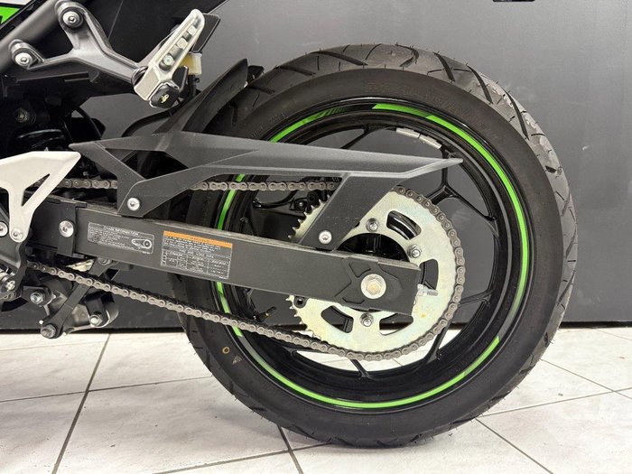 2024 Kawasaki 2024 Kawasaki Ninja e-1 Electric BrightSilver/MatteLime/Ebony