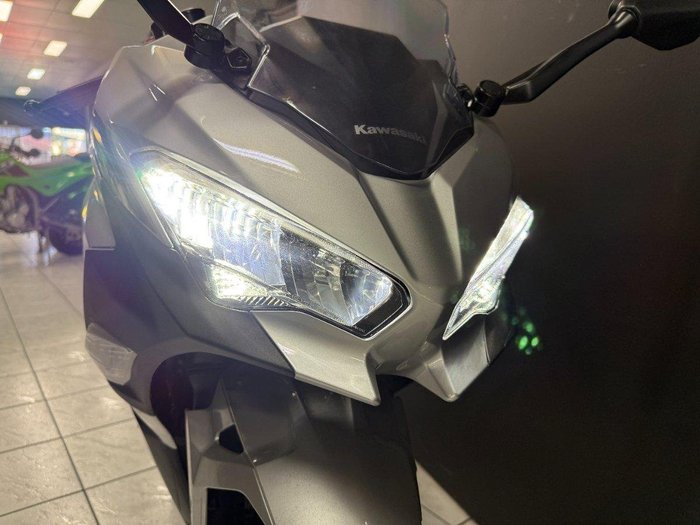 2024 Kawasaki 2024 Kawasaki Ninja e-1 Electric BrightSilver/MatteLime/Ebony