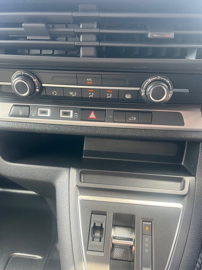 2025 Peugeot Expert Pro SWB