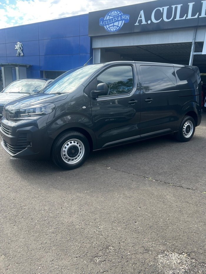 2025 Peugeot Expert Pro SWB