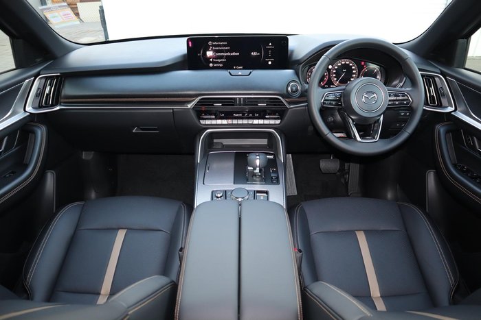 2025 Mazda CX-80 G40e Azami