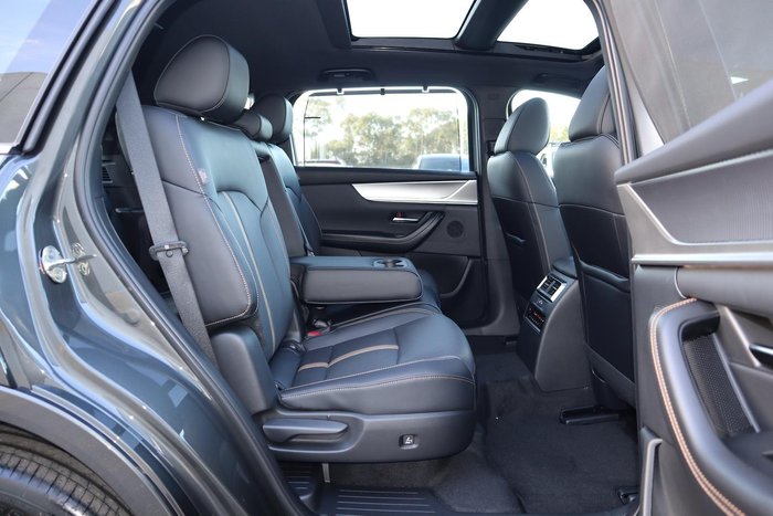 2025 Mazda CX-80 P50e Azami