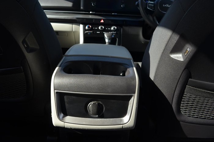 2023 Kia Carnival S