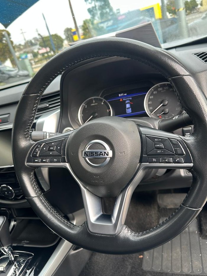 2022 Nissan Navara ST-X