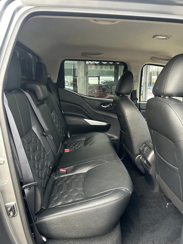 2022 Nissan Navara ST-X