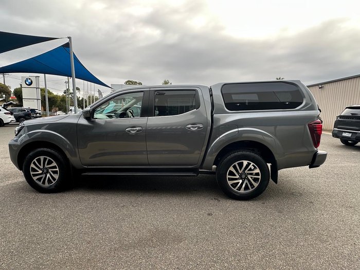 2022 Nissan Navara ST-X