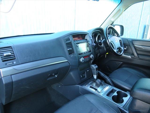 2013 MITSUBISHI PAJERO VR-X LWB (4x4)