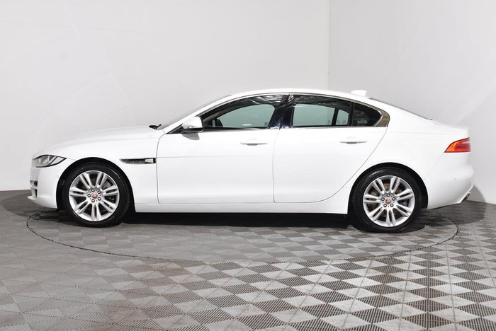 2016 Jaguar XE 25t Portfolio