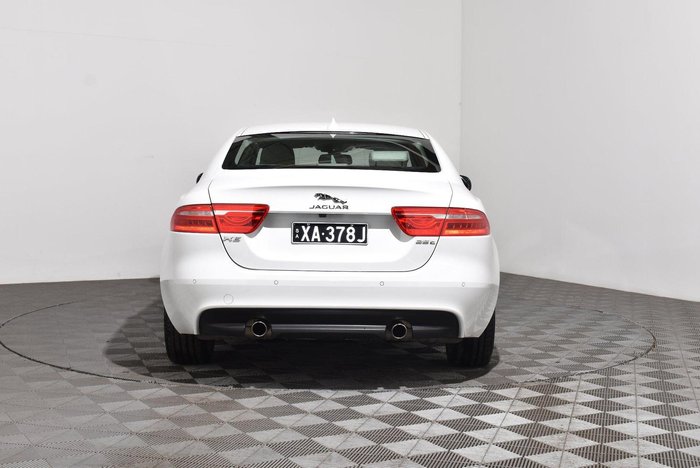2016 Jaguar XE 25t Portfolio