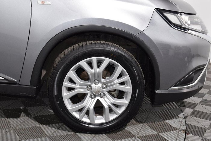 2021 Mitsubishi Outlander ES
