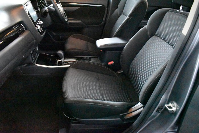 2021 Mitsubishi Outlander ES