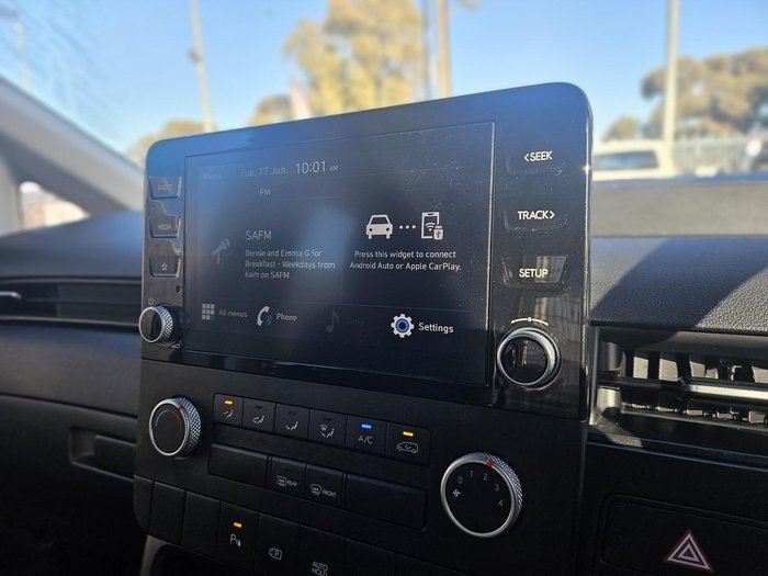 2021 Hyundai STARIA LOAD 