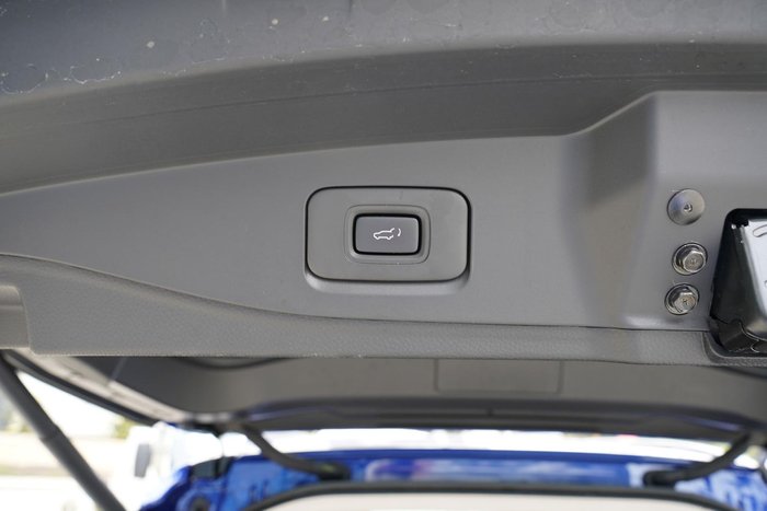 2024 Isuzu MU-X LS-U