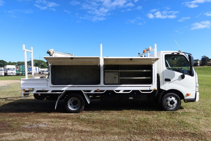 2012 Hino 300 Series - 717
