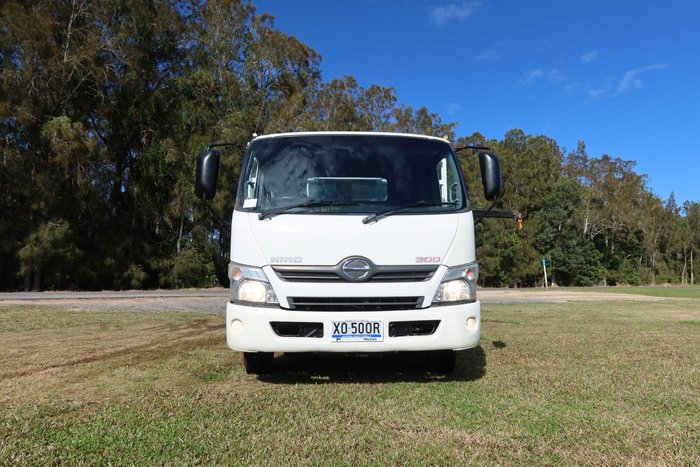 2012 Hino 300 Series - 717