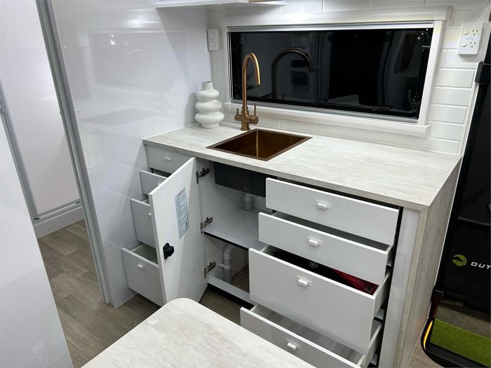 2025 Wonderland RV Hornet 2 Bunk
