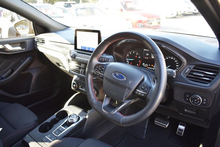 2020 Ford Focus ST-Line