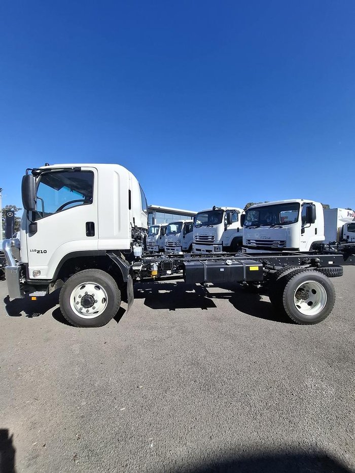 2024 Isuzu Fss 110-210 4X4