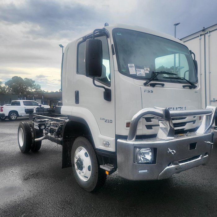 2024 Isuzu Fss 110-210 4X4