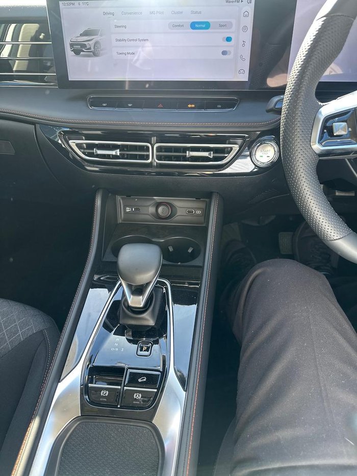 2024 MG HS Vibe SAS23 MY24 Pearl White