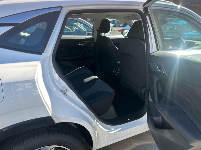 2024 MG HS Vibe SAS23 MY24 Pearl White