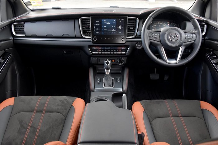 2025 Mazda BT-50 SP