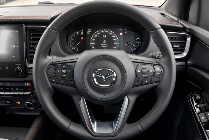 2025 Mazda BT-50 SP